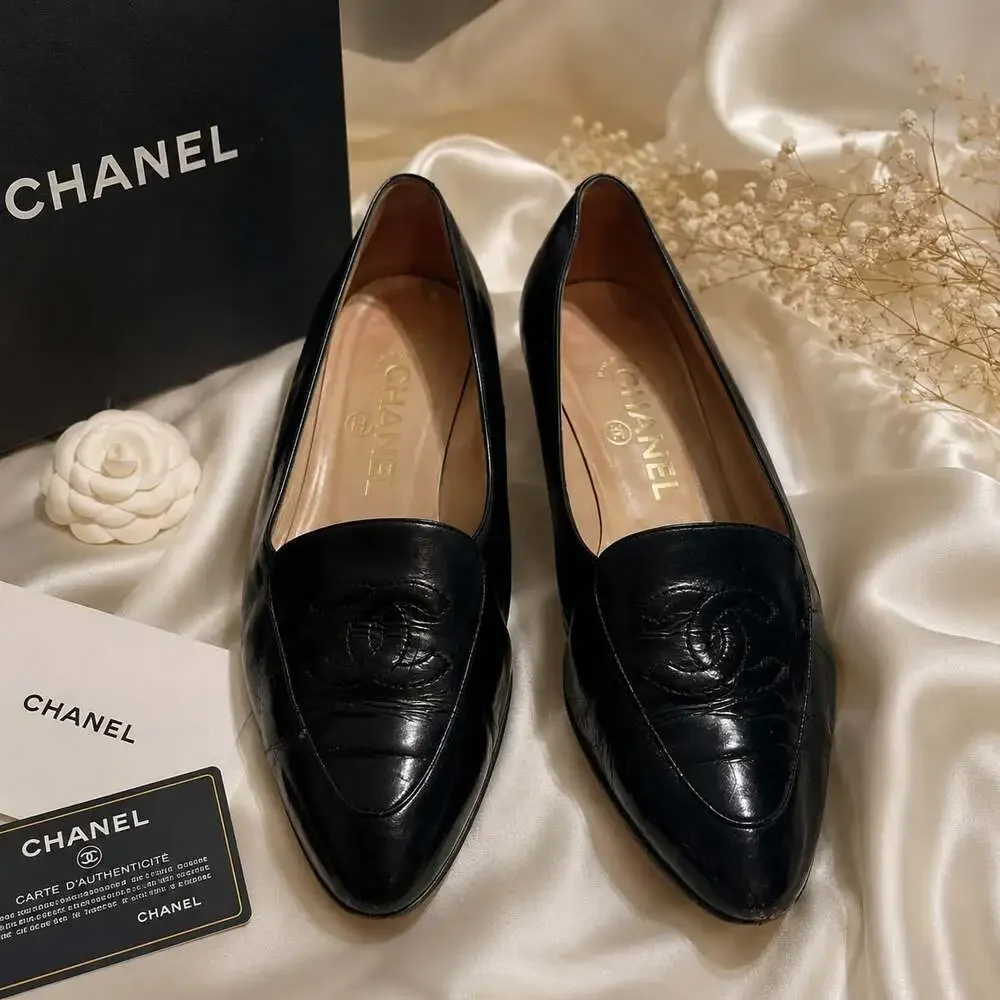 Vintage CHANEL Loafer – ,